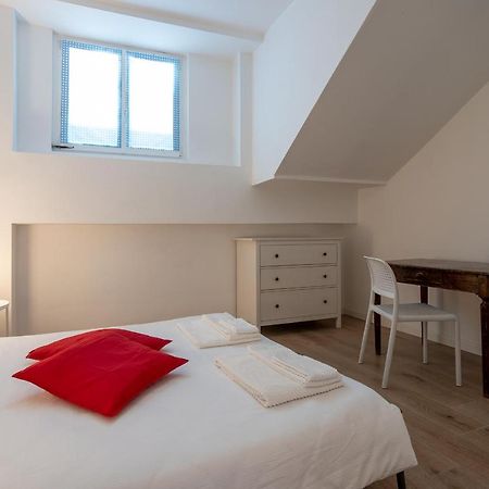 City Centre Apartment - 10 Minutes To Duomo - Free Wifi E Netflix Milano Exteriör bild