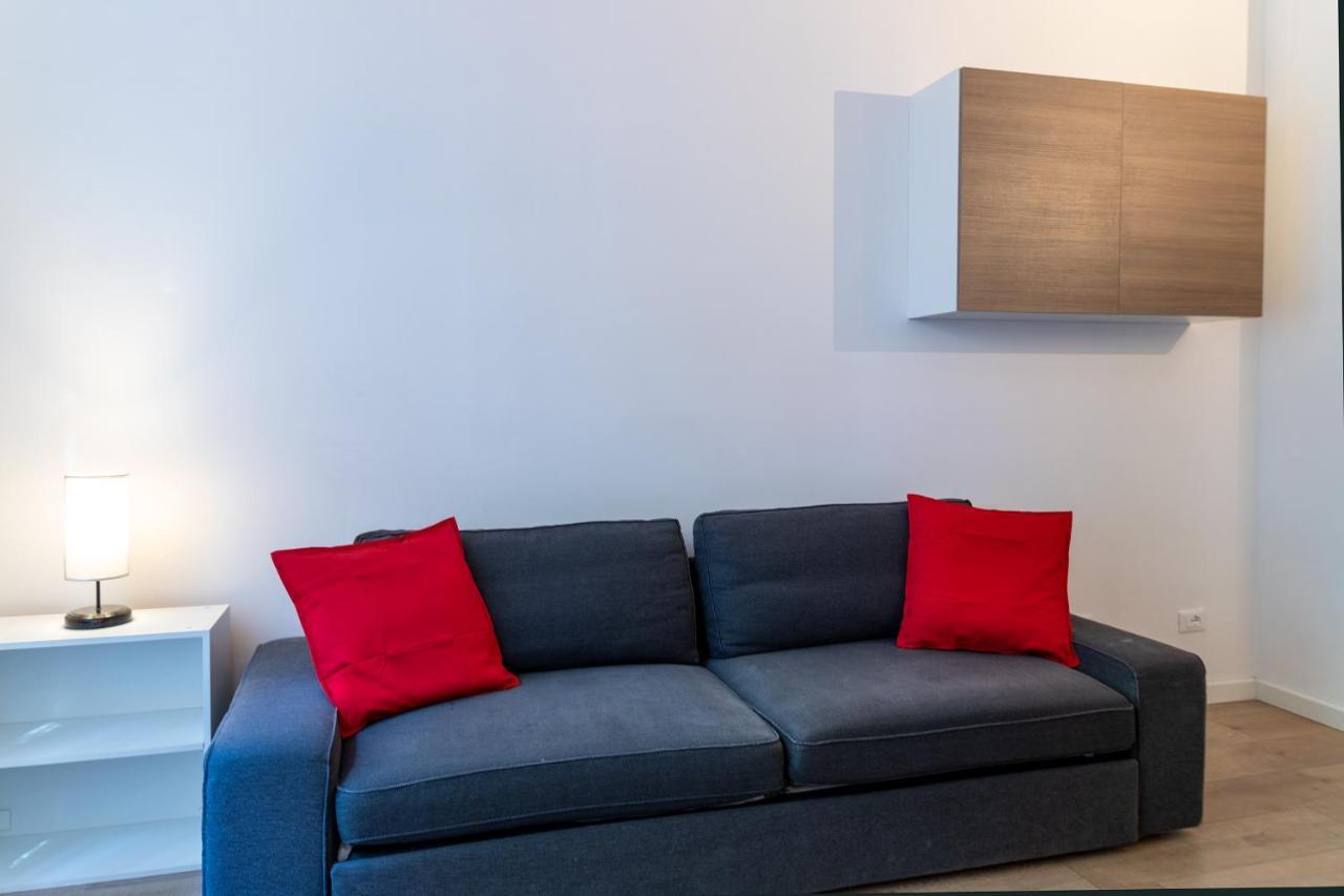 City Centre Apartment - 10 Minutes To Duomo - Free Wifi E Netflix Milano Exteriör bild