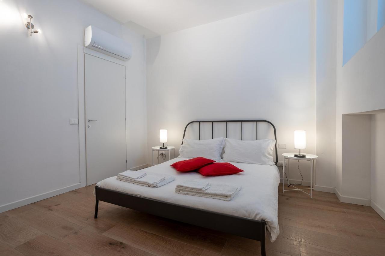 City Centre Apartment - 10 Minutes To Duomo - Free Wifi E Netflix Milano Exteriör bild